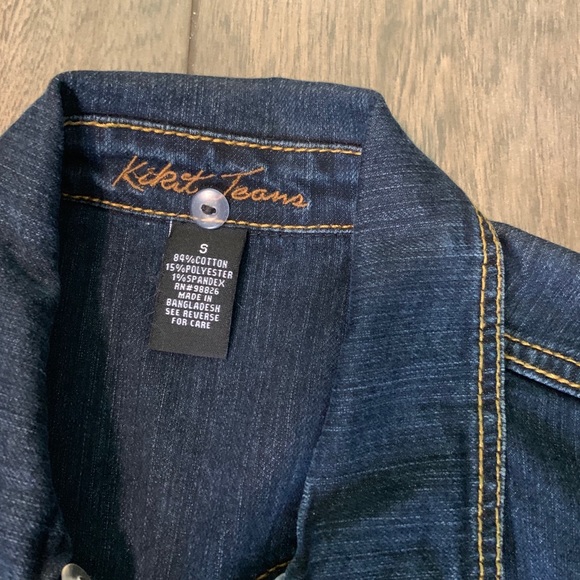 Jean jacket - Picture 2 of 3